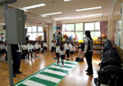 安全なわたり方の写真